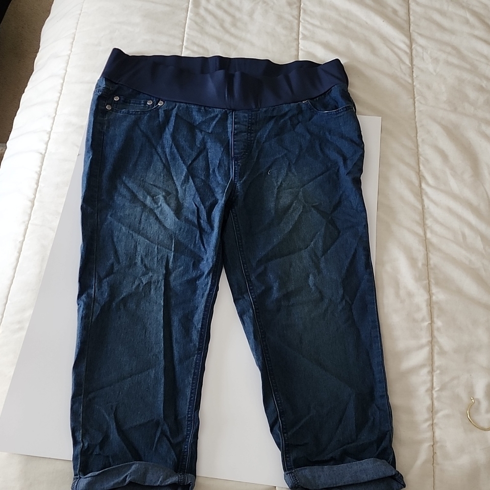 Oh Mamma maternity denim capri pants, size XL, brand new!